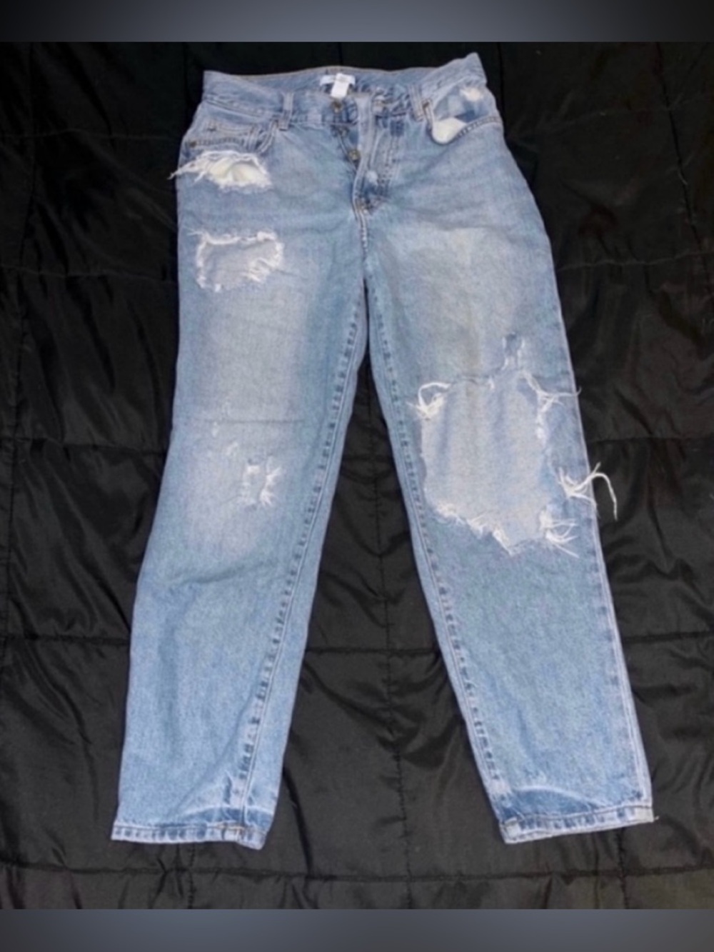 Forever 21 Light Wash Distressed High-Rise Jeans